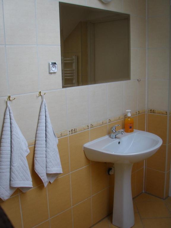Shotels Przy Restauracji Stodola Bartoszyce Zimmer foto