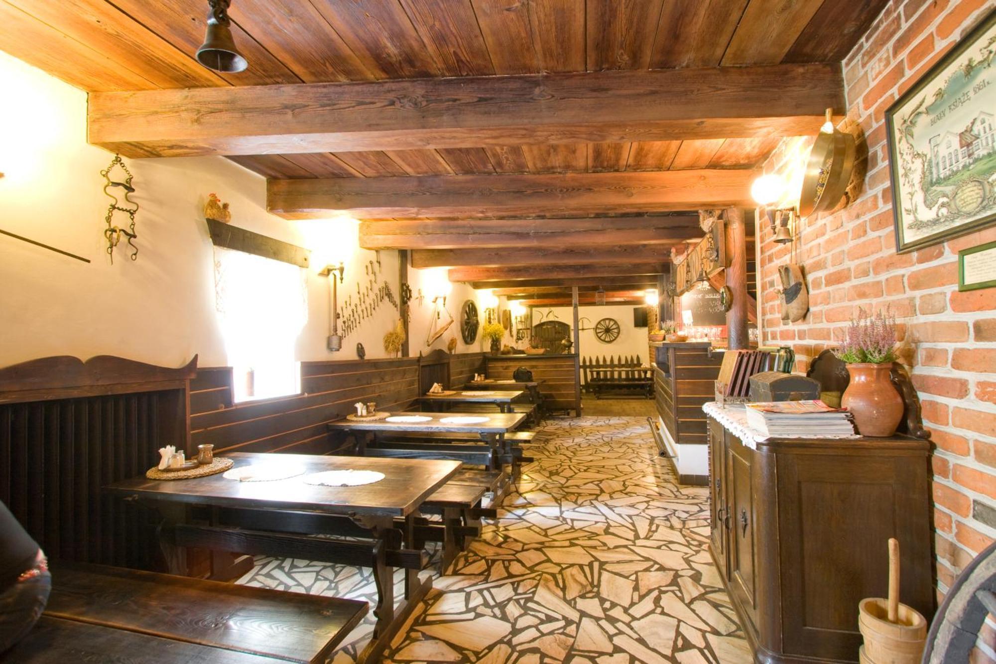 Shotels Przy Restauracji Stodola Bartoszyce Exterior foto