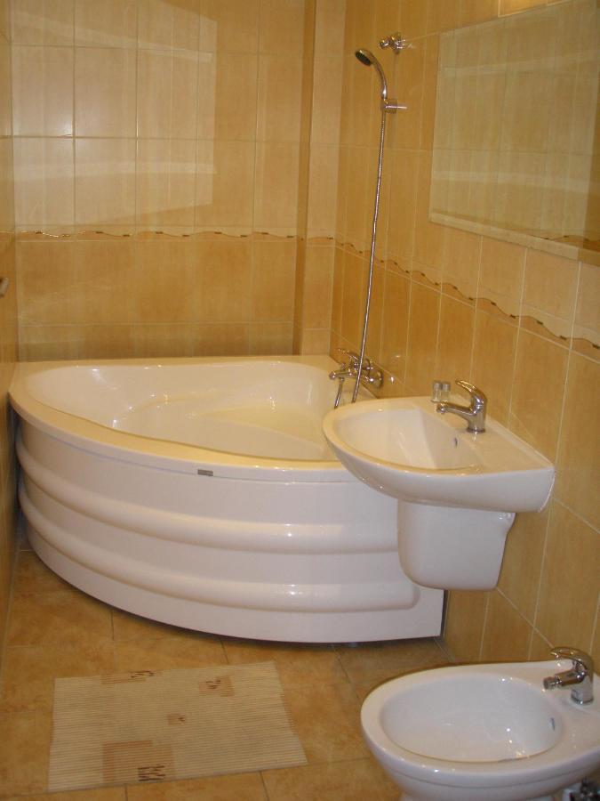 Shotels Przy Restauracji Stodola Bartoszyce Zimmer foto